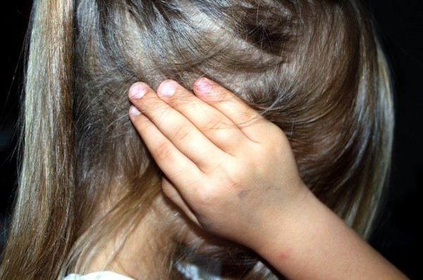 「仕事の邪魔になるから」と幼いわが子2人を殺害した32歳母親、批判殺到も「苦労は理解できる」との声も?