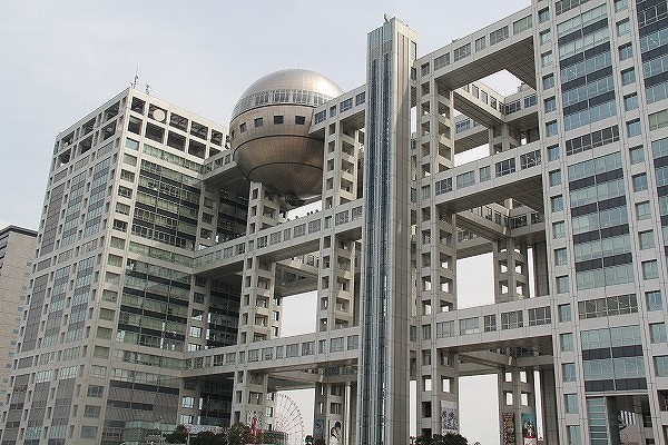 「イジられる側はいじめと変わらない」『とくダネ!』深澤氏の発言に称賛 学校教育の場がバラエティ化?