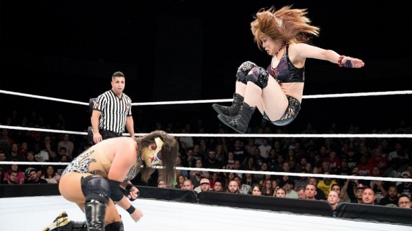 里村明衣子に続いて紫雷イオも準々決勝進出!WWE『メイ・ヤング・クラシック』