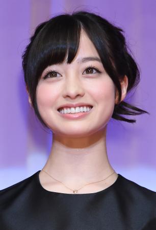 ジュエリー・ベストドレッサー賞 最年少で橋本環奈が受賞