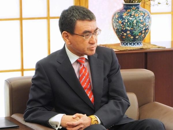 河野外相、「金時計をするな」誤認クレームに“粋な返し”で称賛 愛用の時計と着用理由にも注目集まる