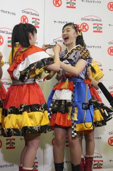 エビ中・真山りか ニコ二コ超会議でのコラボライブで「『おそ松さん』の限定タオル欲しい!」