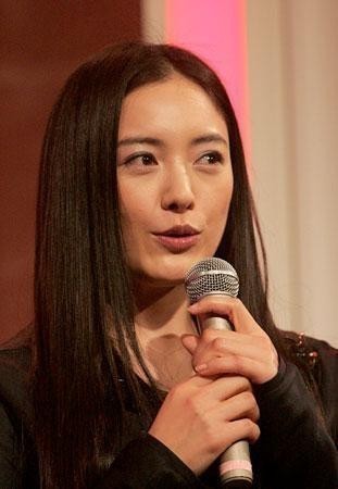 「相棒」が異例づくし! 不仲説を一蹴し仲間由紀恵が復帰で、あの人の出演も濃厚に?