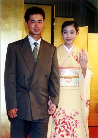 ようやく離婚した菊池桃子