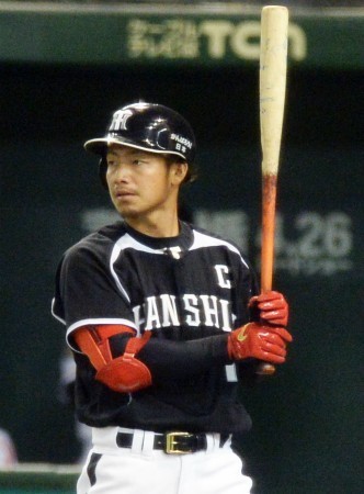 阪神、“鳥谷の背番号は欠番”報道に「パフォーマンス」と批判 ファンが不信感を抱くワケは昨オフの“塩対応”にあり?