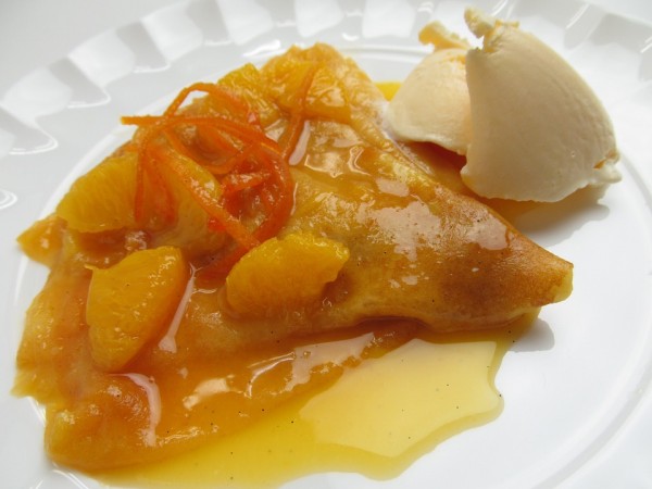 衝撃的なものを混入して作ったクレープを教師に食べさせようとした生徒たち 「気持ち悪すぎ」「犯罪だ」との声