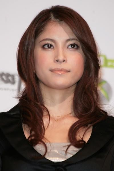 元『SPEED』上原多香子「念願の妊娠報告」が大炎上した理由