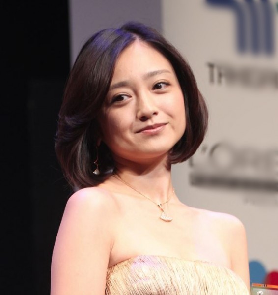 【芸能界“ドロ沼”不倫ファイル】安達祐実、セミヌードを撮ったカメラマンとの再婚は“略奪婚”だった?