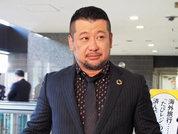 【有名人マジギレ事件簿】「わきまえろよ!」ケンコバが本番中、小峠に激怒!