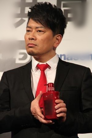売れっ子お笑い芸人の相方は超金持ちVIPマン