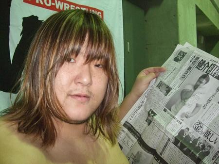 タクシードライバー暴行で逮捕のプロレスラー「5000円借りに」バーのカウンターに侵入 問題行動が次々と発覚