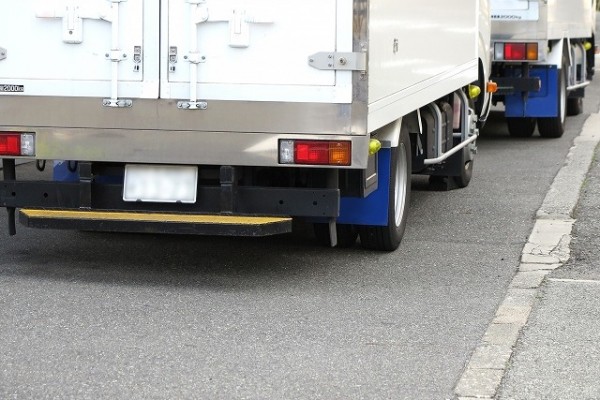 68歳トラック運転手、社長の軽乗用車に消火器噴射 その動機に同情の声