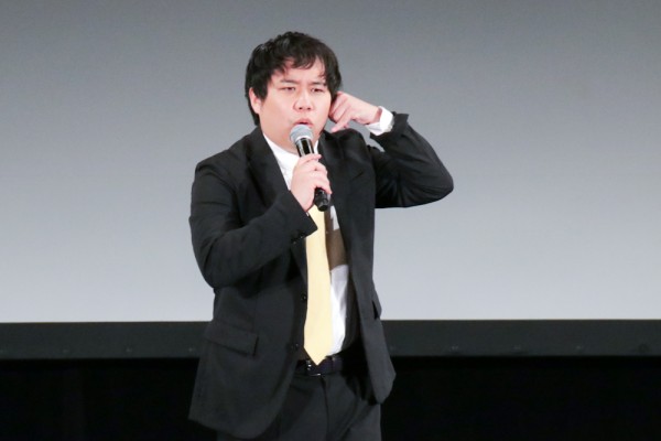 「もうすべて忘れて…」霜降り明星のせいや、ピアノで所属事務所の現在を表現