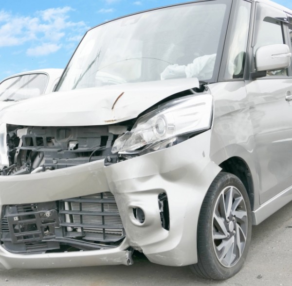 90歳女性が自動車運転、信号無視で1人死亡 ありえない行動に怒りの声
