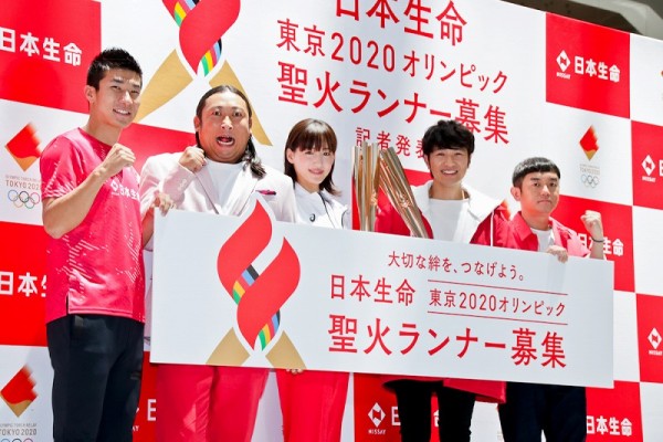ゆずや綾瀬はるかも聖火ランナーとして走る? ロバート秋山は「ずっと聖火を追っている人」に