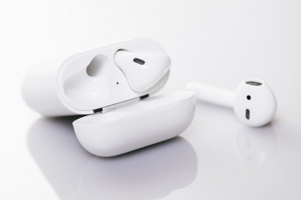 「まだ使える!」Appleのイヤホンを誤飲した男性、とんでもない方法で身体から取り出す