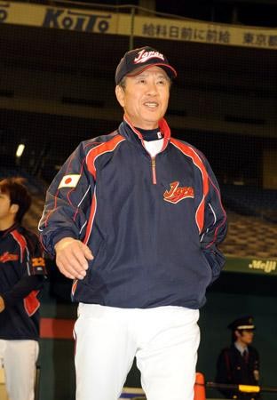 “先輩投手に失礼”? 根尾昂に元・中日監督が思わぬ苦言で物議 「若手は防寒もダメなのか」の声