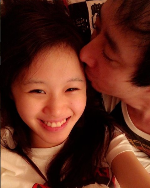 「痛すぎる」飯村貴子、いしだ壱成とのキスショットが大不評 歓迎されない年の差愛