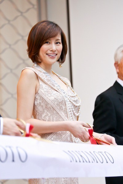 「ポスト米倉涼子」に異変? 上戸彩、武井咲を抜き去った“最新格付け”