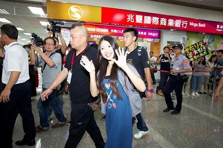 AKB48 “世界の北原里英”が台湾で300人握手会