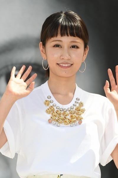 『一緒に発表してほしかった』前田敦子妊娠発表、ファンに動揺 “フライングゲット婚”の声も