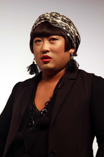 ロバート秋山 YOKO FUCHIGAMIとして自身のボヤきを代弁