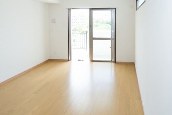 ネットの体験談は本当? 建築基準法違反のレオパレス、関係者がずさんな実態を暴露
