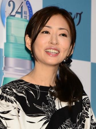 顔面落書きに馬乗り…松雪泰子、ダウンタウンとのコント共演が短期間で終わったワケ【有名人の消し去りたい“黒歴史”】
