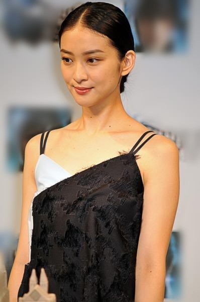 「デキ婚」武井咲に関係者も激怒?体力不足・虚弱体質で活動休止か