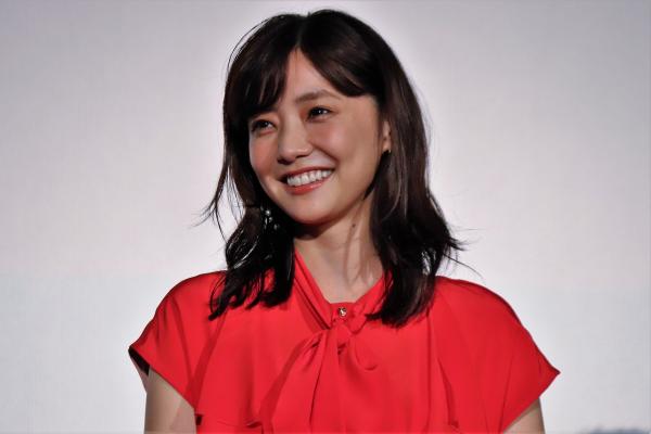 倉科カナ、市原隼人と閉店まで飲み明かす? 立川談春も「迷惑な客だよ」