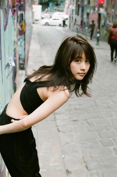 有村架純、初セルフプロデュース写真集発売!女優写真集記録抜けるか?