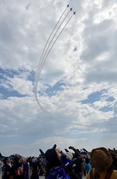 松島基地航空祭、14年ぶりアメリカ空軍のF16デモフライトチームも登場