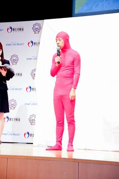 小峠、ヘビースモーカーの相方・西村に「タバコも芸能界もやめて