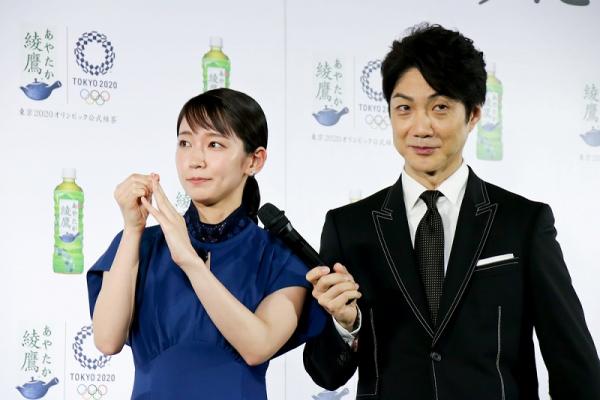 「結婚指輪を見せているみたい」吉岡里帆、自身のリラックス法明かす