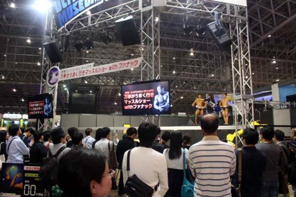 「ニコニコ超会議2017」で「エッジヘビー!」の叫び声が響き渡る