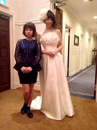 乃木坂46 橋本奈々未が花嫁姿で涙