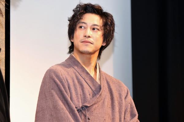 野村周平、スペインで共演者に“ゴチ”も「東京に帰ったら残高が5万円でした」