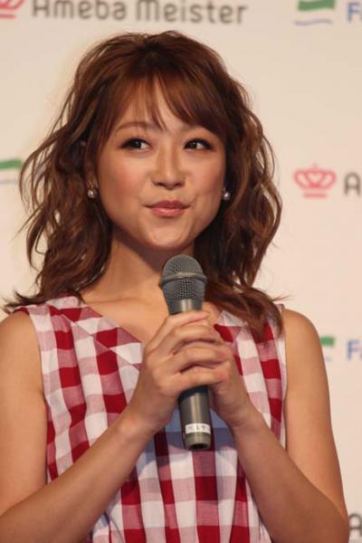 鈴木奈々と菊地亜美が不仲説を否定「お互い高め合ってる」