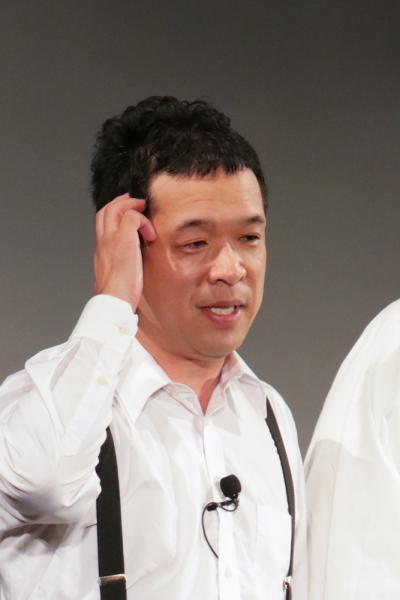 「もうすべて忘れて…」霜降り明星のせいや、ピアノで所属事務所の現在を表現