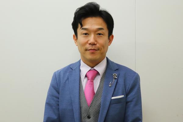 全編スマホで執筆! ペナルティ・ヒデが“泣ける”小説発表、“売れる”TVショッピングの裏話も