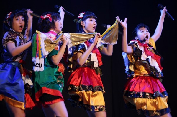 エビ中・真山りか ニコ二コ超会議でのコラボライブで「『おそ松さん』の限定タオル欲しい!」