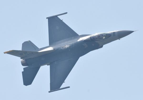 松島基地航空祭、14年ぶりアメリカ空軍のF16デモフライトチームも登場