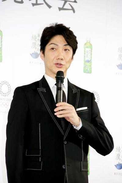 「結婚指輪を見せているみたい」吉岡里帆、自身のリラックス法明かす