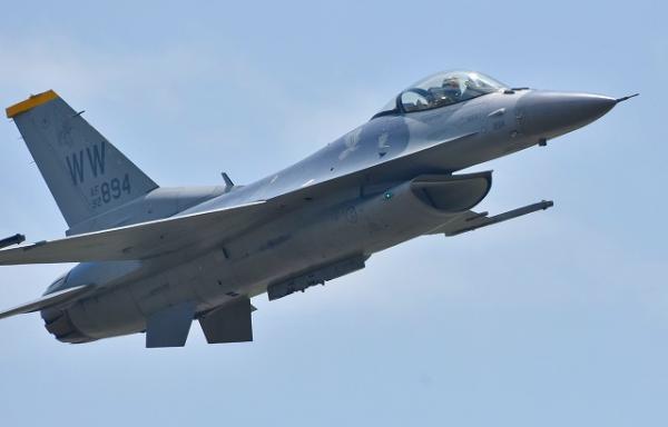 松島基地航空祭、14年ぶりアメリカ空軍のF16デモフライトチームも登場