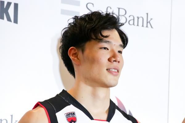 バスケ日本代表、3億円ゲット! 八村塁はソフトバンクの5Gイメージキャラクターに