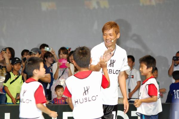乾貴士「岡崎とベッドで寄せ合って寝た」大迫勇也とロシアW杯について語る