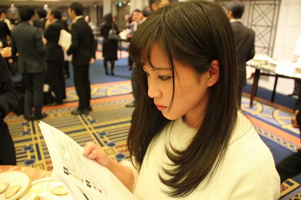 「ボジョレー」解禁! 36種類ものワインがズラリ「メルシャン 利き酒会」