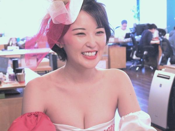 初ドラマが“血みどろで鉄パイプ”!? グラビアも女優もこなす忍野さら、「サガミオリジナル002宣伝大使」に就任