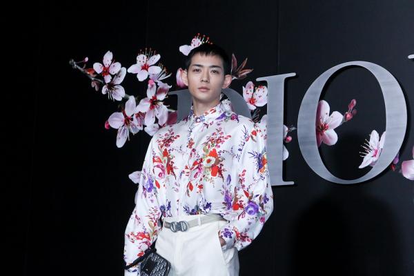 ベッカムに水原希子、吉沢亮、RADWIMPSも! ディオールのメンズショーに豪華メンバー集結
