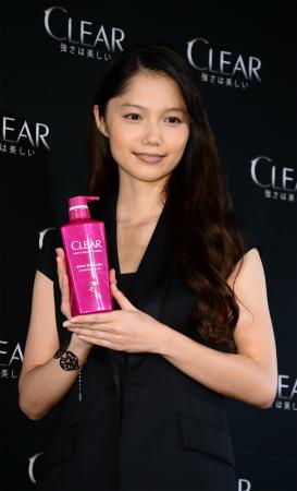 宮崎あおいが初めてシャンプーのCMに出演
